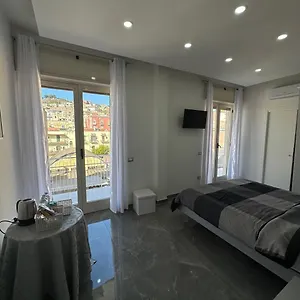 Bed & Breakfast Napolitudine, Naples
