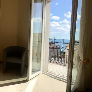 https://holiday-rentals-taormina.sicilyhotelsitaly.net